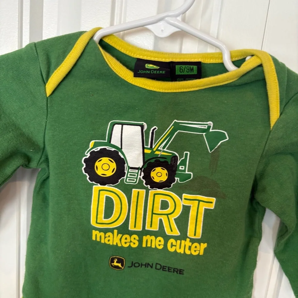 John Deere Green Dirt Makes Me Cuter Bodysuit Size 6-9‎ Months
